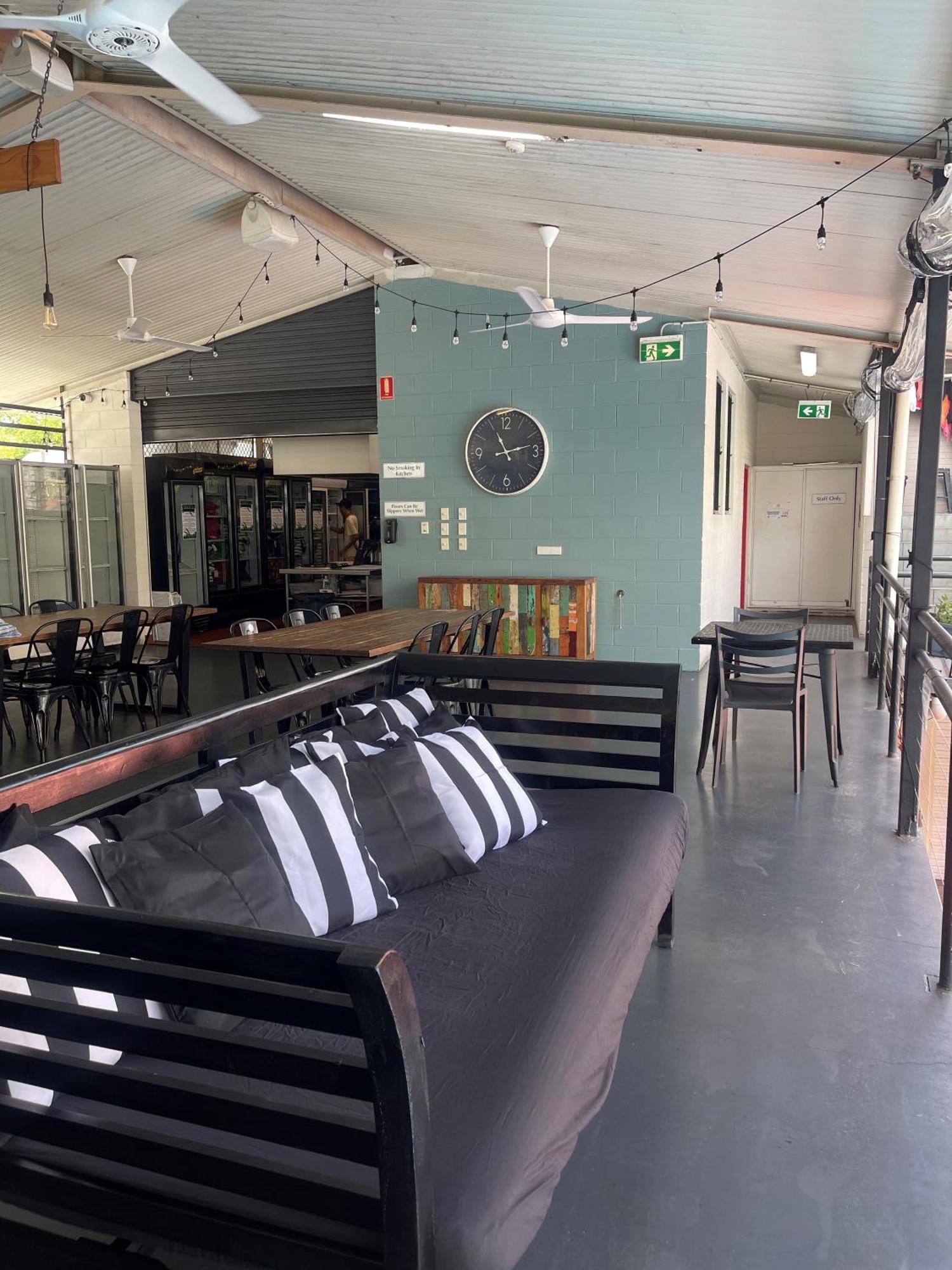 Youth Shack Backpackers Darwin Exterior foto